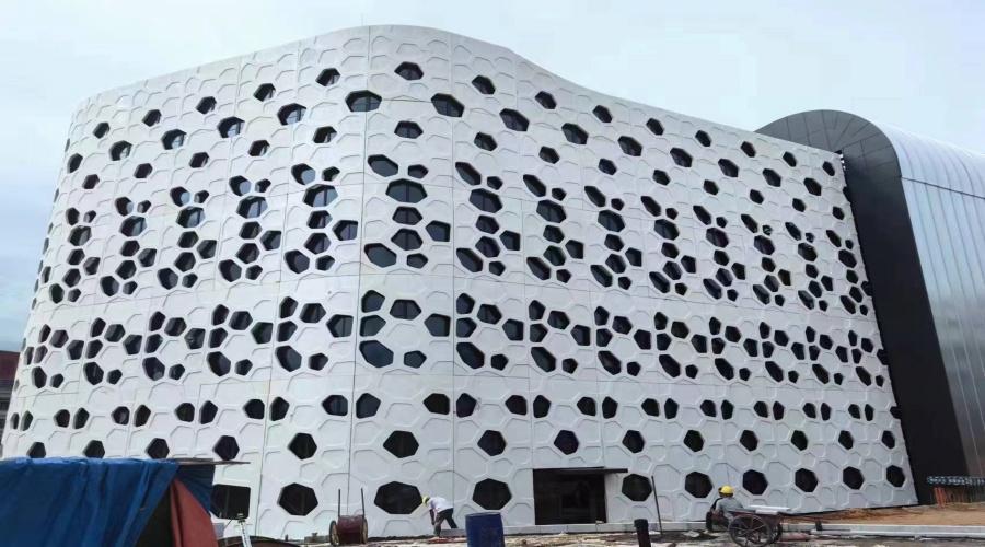 海南新體育中心UHPC幕墻板項(xiàng)目-飾紀(jì)上品UHPC廠家案例