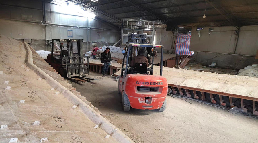 GRC構件制作中 GRC構件制作中