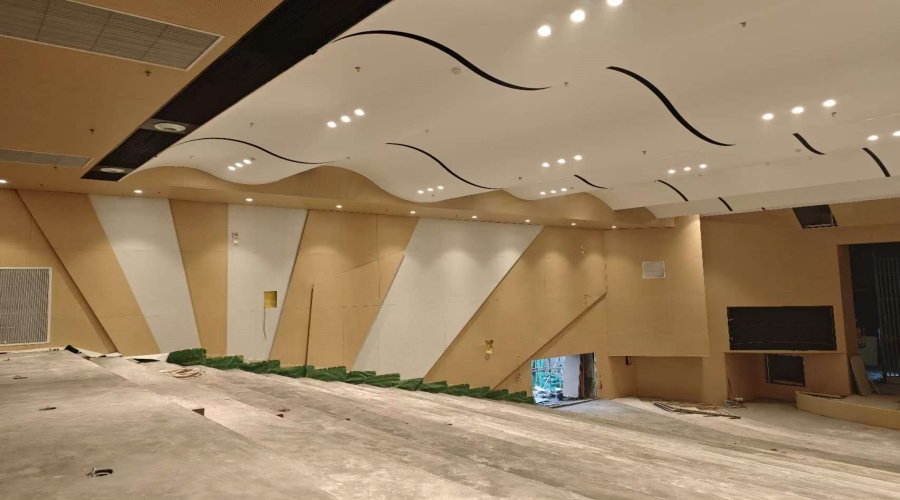 重慶養(yǎng)和教育報(bào)告廳GRG吊頂項(xiàng)目 重慶養(yǎng)和教育報(bào)告廳GRG吊頂項(xiàng)目